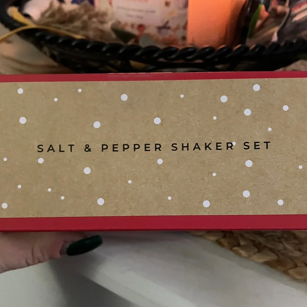 Bear-Themed Salt and Pepper Shaker Set - Red and Brown